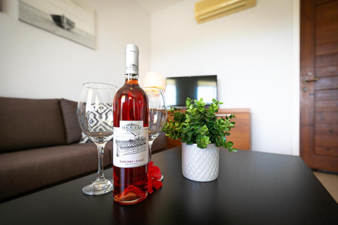 2 Bedroom Apartment Avdimou With Stunning Sea Views, Aphrodite Hills Resort كوكليا المظهر الخارجي الصورة