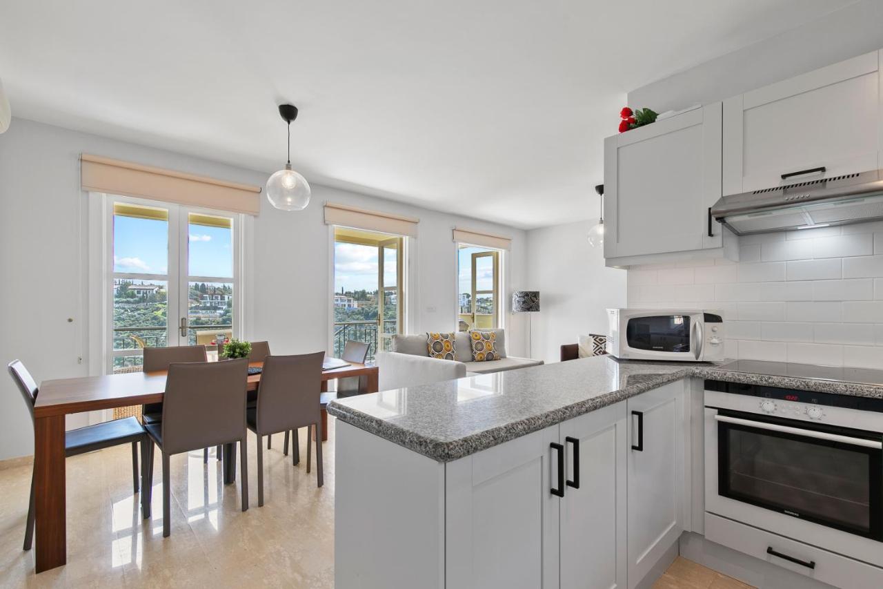 2 Bedroom Apartment Avdimou With Stunning Sea Views, Aphrodite Hills Resort كوكليا المظهر الخارجي الصورة
