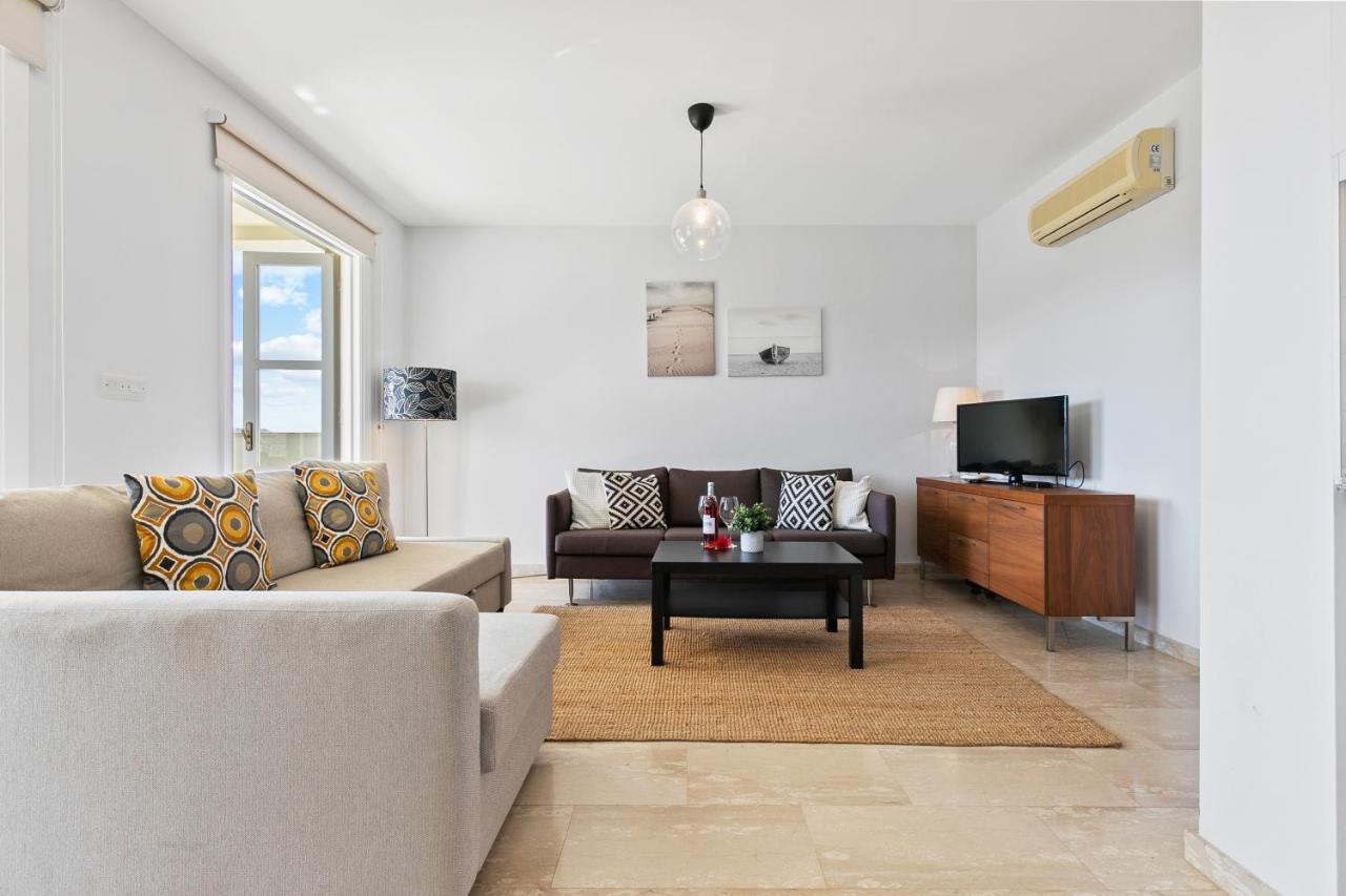 2 Bedroom Apartment Avdimou With Stunning Sea Views, Aphrodite Hills Resort كوكليا المظهر الخارجي الصورة