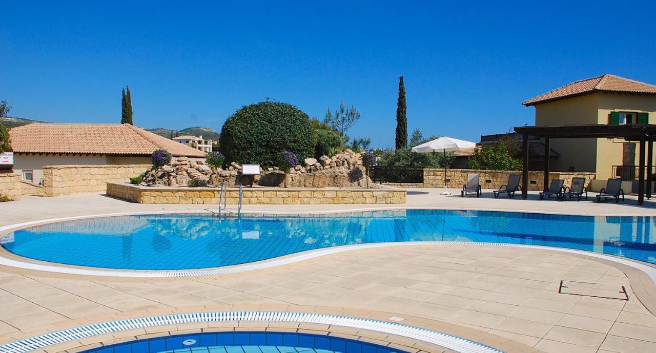 2 Bedroom Apartment Avdimou With Stunning Sea Views, Aphrodite Hills Resort كوكليا المظهر الخارجي الصورة